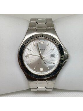 Chrome men’s date quartz analog watch silver tone 40mm bracelet size 7” running